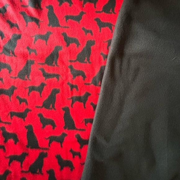 Red Dog Double Fleece Blanket Made with 31”x36” - Picture 2 of 4